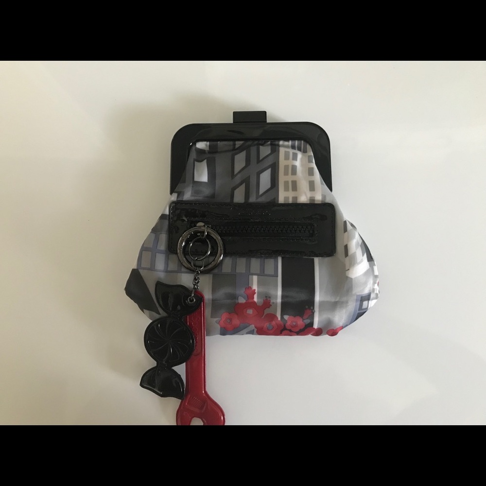 Le Sportsac Streetscape small clutch